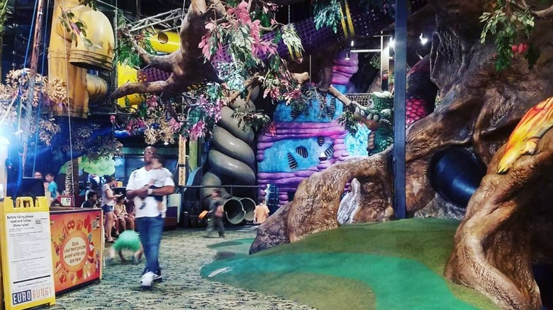 Inside Makutu's Island