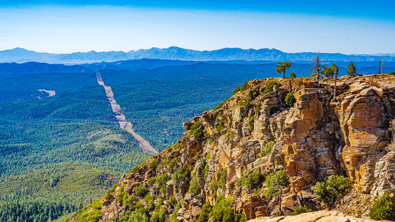edge of the Mogollon Rim with cliffs and forests