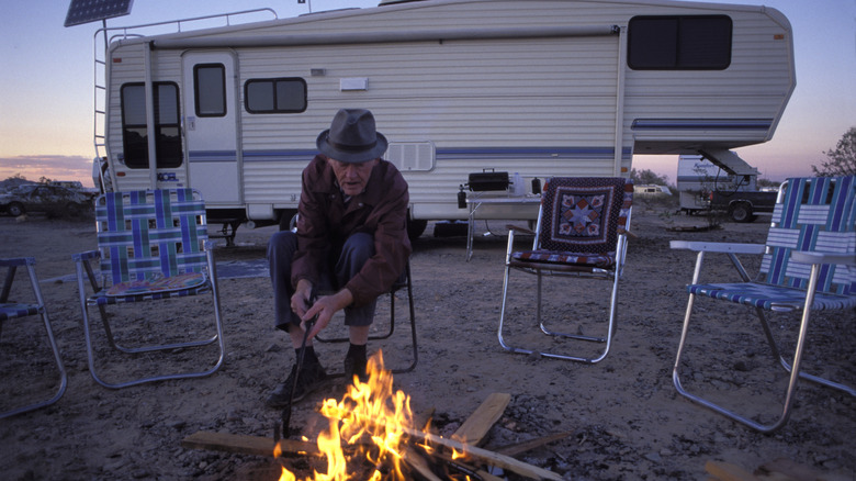 Snowbird at a campfire in Quartzsite, Arizona