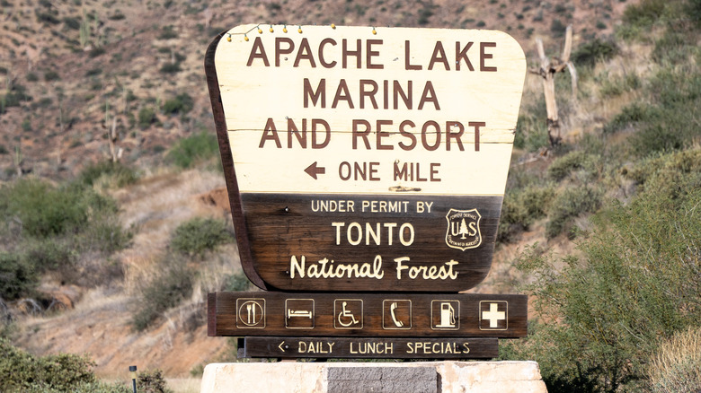 sign for Apache Lake Marina and Resort