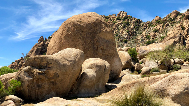 a desert mountainscape in Dragoon, Arizona