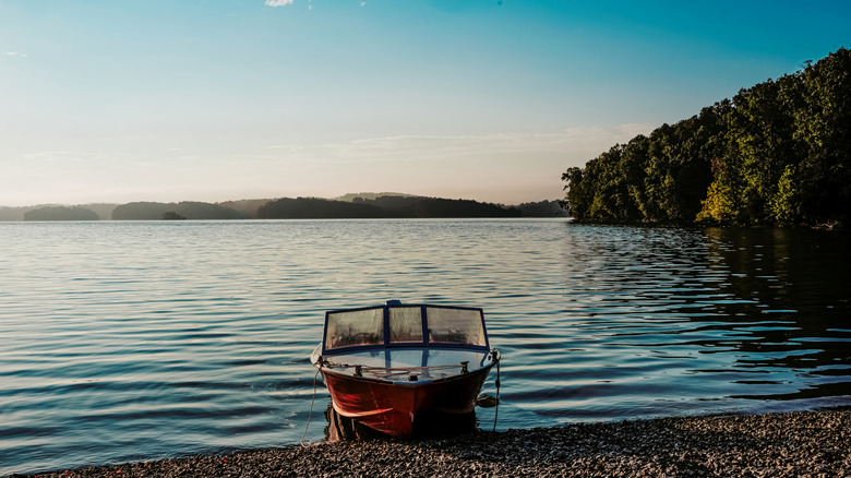 Boat docked on an island in Lake Ouachita