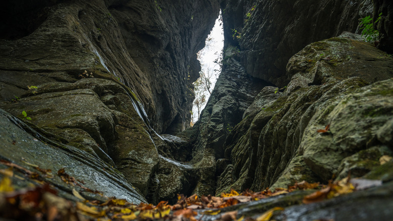 The Eye of the Needle, a rock formation with an eye-shaped hole in the middle