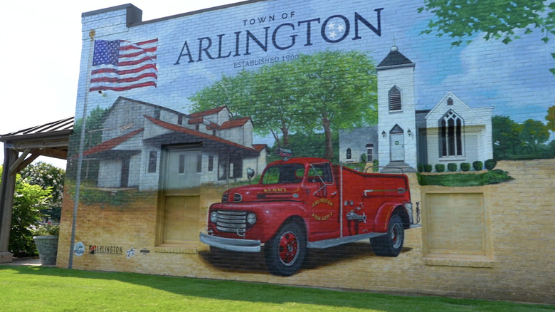 Town of Arlington mural