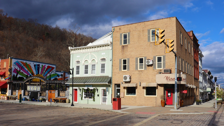 Berkeley Springs street art gallery