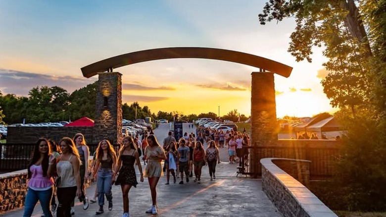 Tennessee s FirstBank Amphitheater Blends Art Nature And History