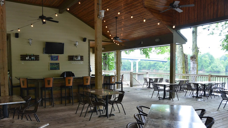 Patio view of the Riverview Restaurant and Marina at daytime in the summer, Tennessee