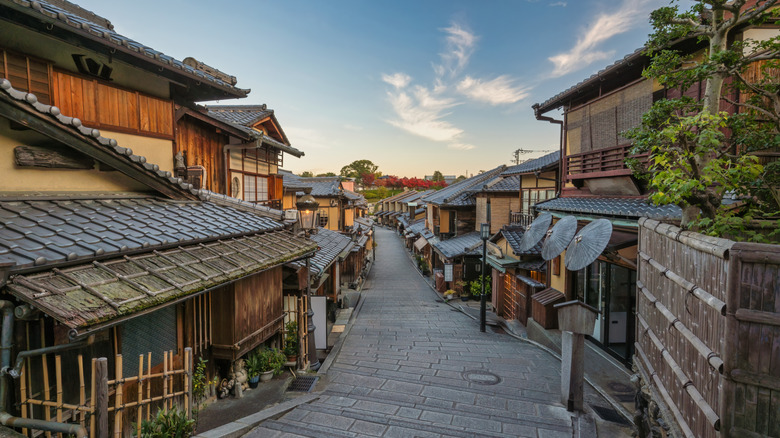 Sannenzaka pedestrian street in Kyoto