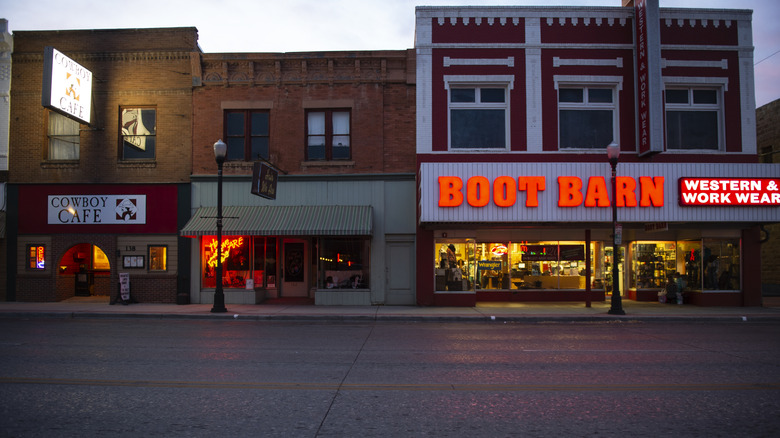 Evening street view in downtown Sheridan, Wyoming
