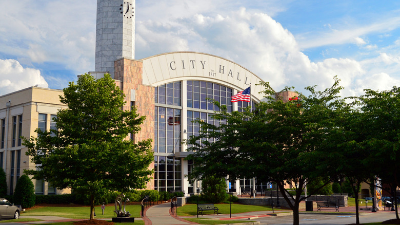Suwanee City Hall building