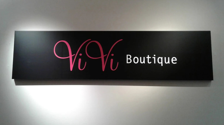Vivi Boutique store sign in Morrow, Georgia