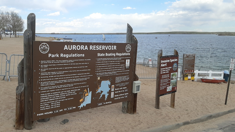 Signs for Aurora Reservoir