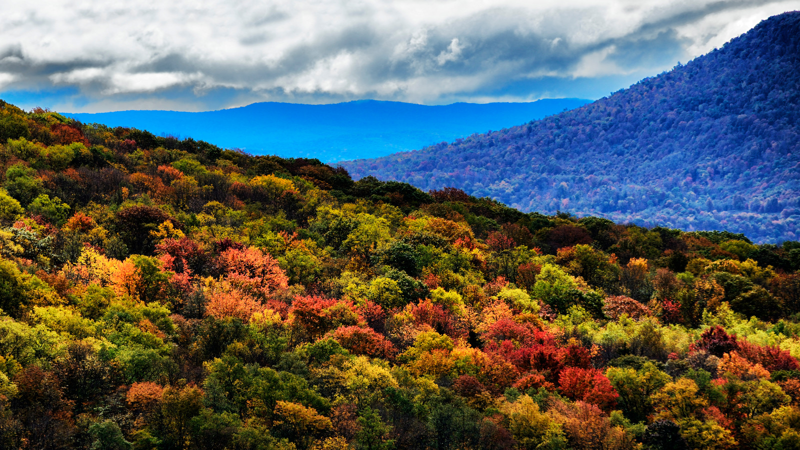 Avoid Crowds And Enjoy Fall Foliage At This Breathtaking But Underrated ...