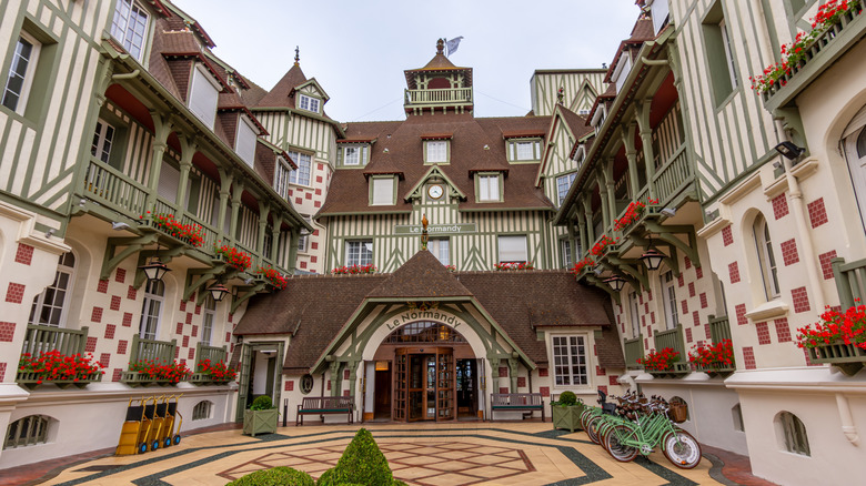 Grand entrance way to Hôtel Barrière Le Normandy Deauville