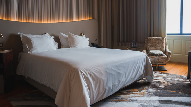 A hotel room