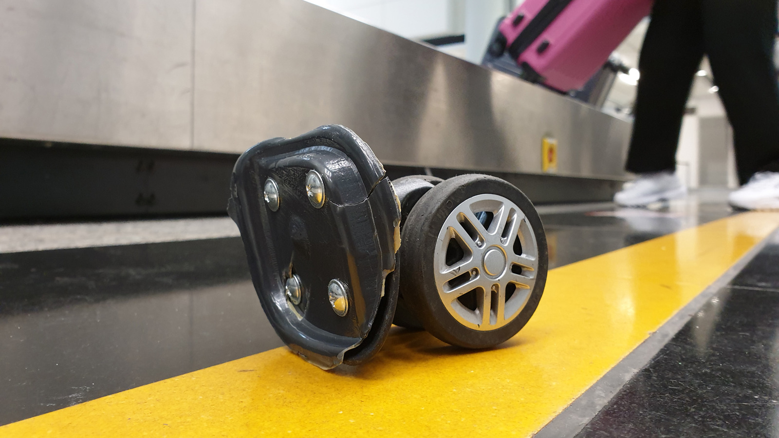 Media Handler Baggage Handlers Aren't Always To Blame For Damaging Your Luggage