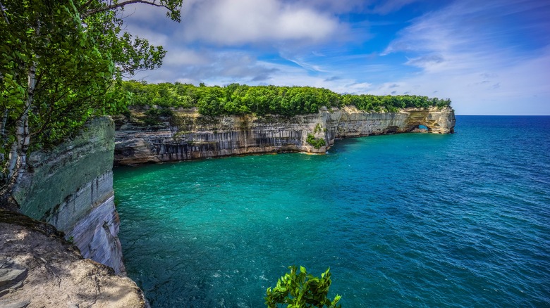 pictured rocks lake superior