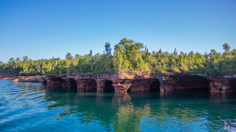 apostle islands sea caves