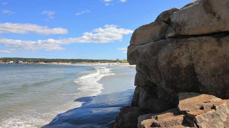 The rocky coast along Wingaersheek Beach in Gloucester, Massachusetts