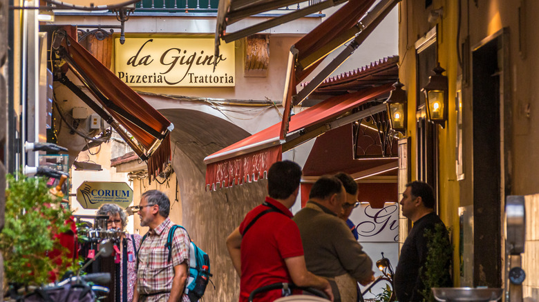 pizzaria narrow italian street