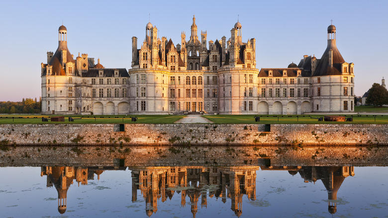 Château de Chambord and reflection