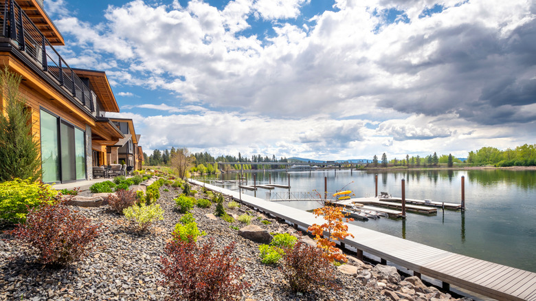 Lake houses in Coeur d'Alene