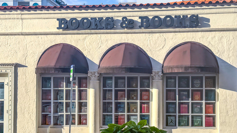 Coral Gables location of Books & Books in Miami with windows filled with books