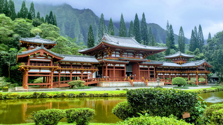 Byodo-In Temple in Oahu's Valley of the Temples at the base of the Koʻolau Mountains on the island's windward side