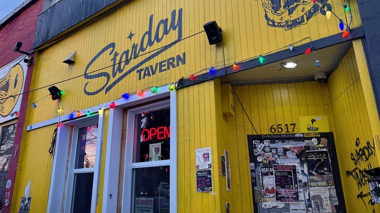 Exterior of Starday Tavern in Foster-Powell