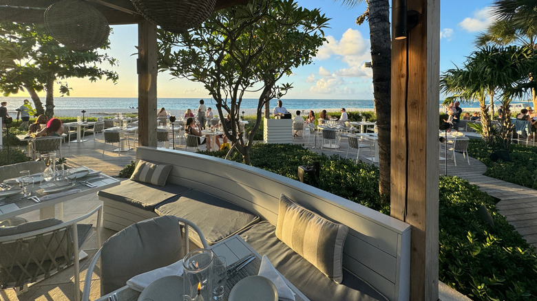 Grace Bay Club dining