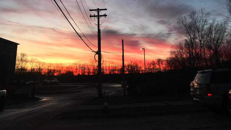 the sun goes down in Stow, Ohio