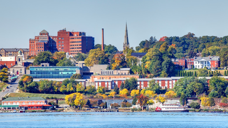 A wide-shot view of Newburgh, New York along the Hudson River