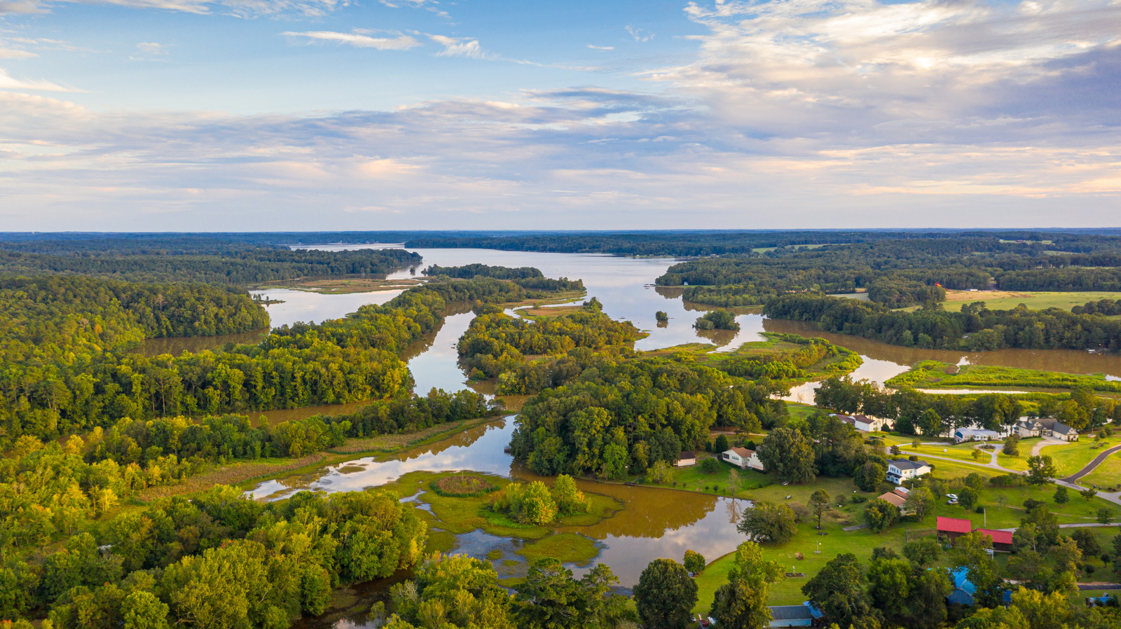 Between Atlanta And Augusta Is Georgia's Top-Rated Retirement City Full Of Beautiful Nature And Antique Shopping