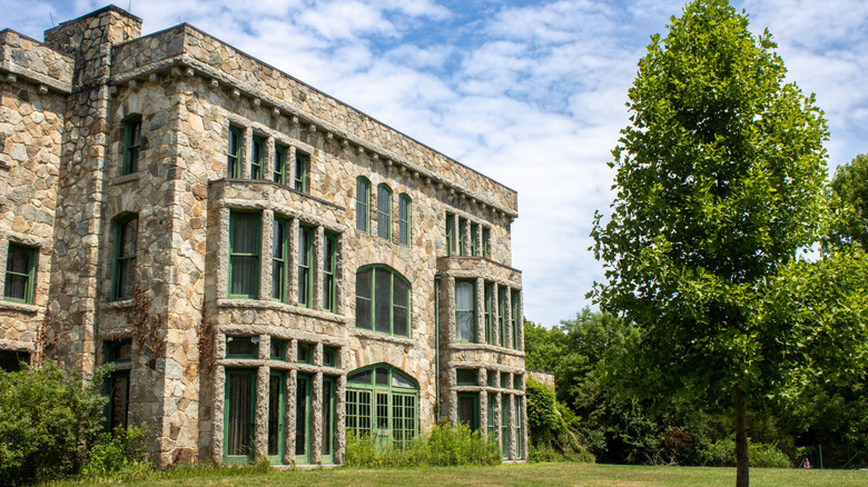 Ames Mansion at Borderland State Park