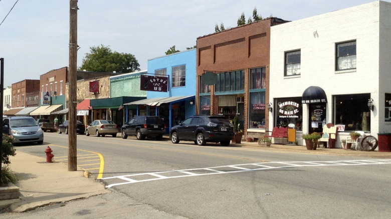 Street view of storefronts in downtown Hardy, Arkansas.