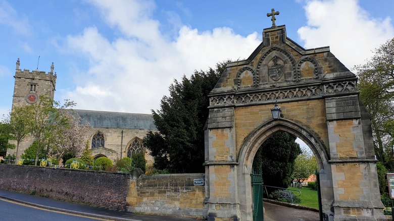 Church and entry gate in Hunmanby, Yorkshire
