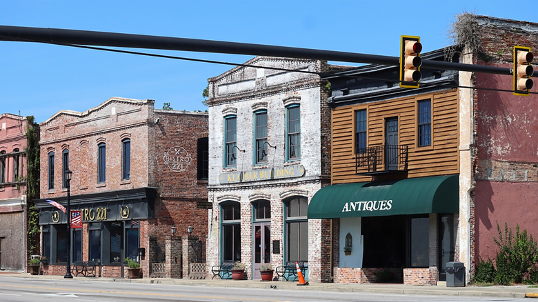 View of Bistro 221 and other buildings in St. George, South Carolina