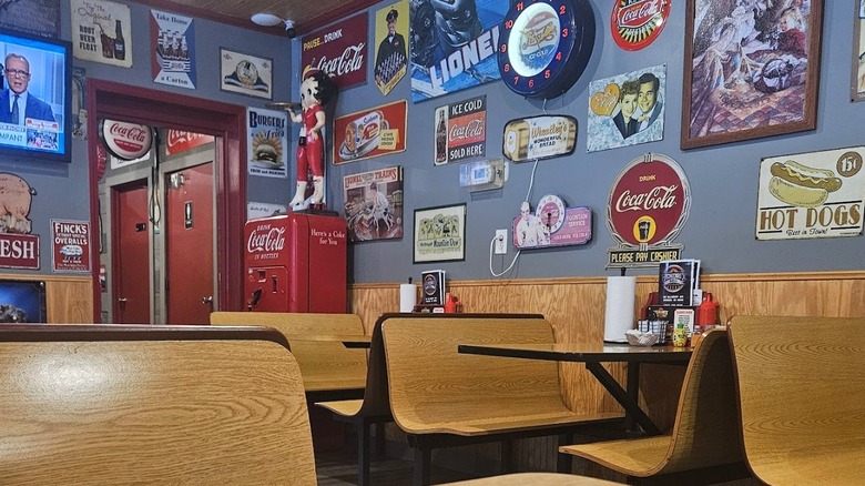 Hendrix Barbecue, Spencer, North Carolina