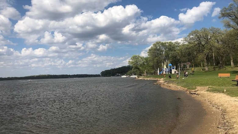 Lake shore at Fox Lake, Illinois