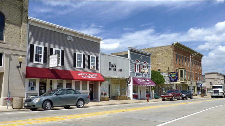 Shops and eateries along State Street in downtown Marengo, IL on a sunny day