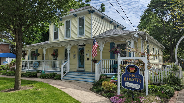 Historic facade of His Majesty's Bed and Breakfast in Madison, Ohio