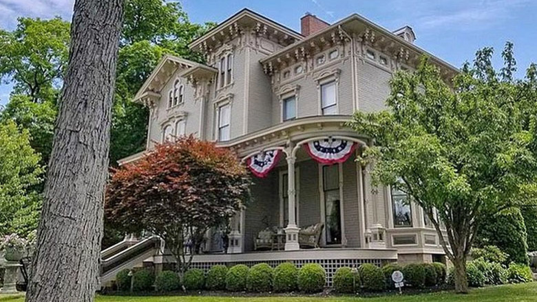 Front of the Robert L.Walker house in Poland, Ohio