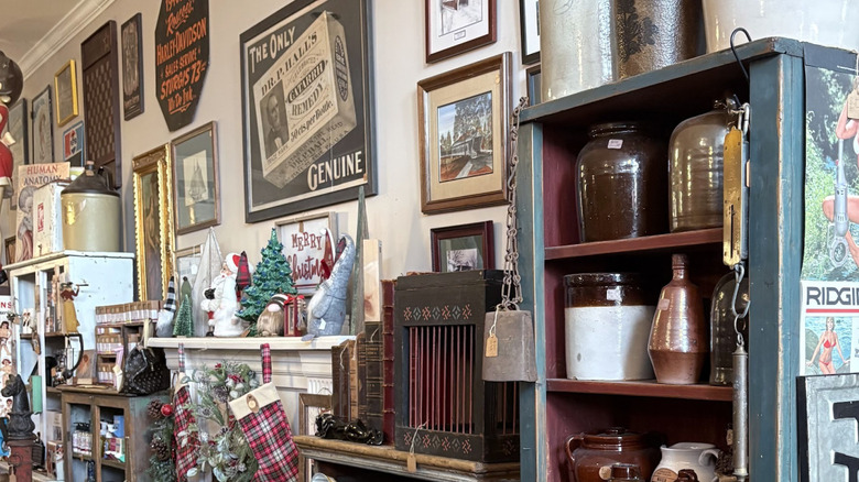 Antiques and collectibles in Fieldview Acres Mercantile in Newton Falls, Ohio