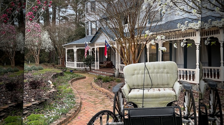 The exterior of The Old Buggy Inn in Carthage, NC.