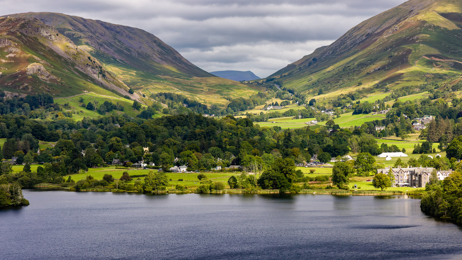 Between Keswick And Kendal Is A Charming Village Inside A National Park With Mountain Views, Shops, And Wildlife