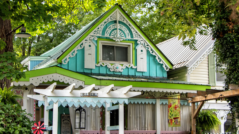 Historic Grimsby Cottage, Ontario