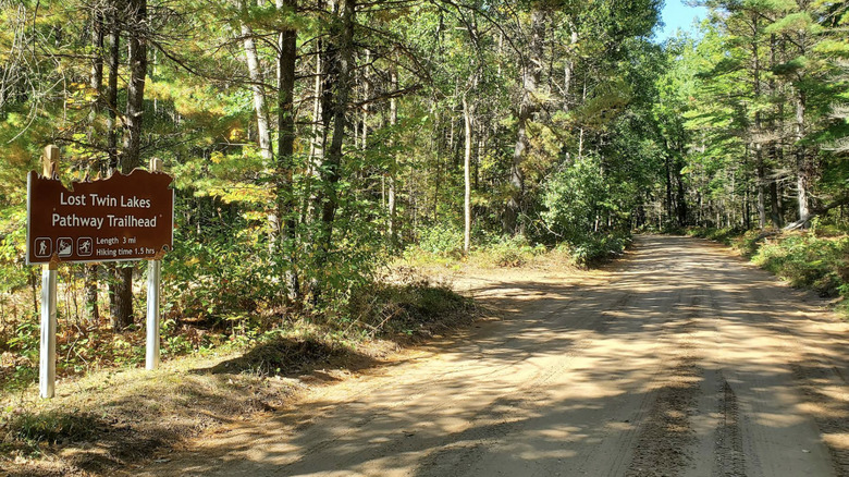Lost Twin Lakes trailhead, Roscommon State Forest Area, Michigan
