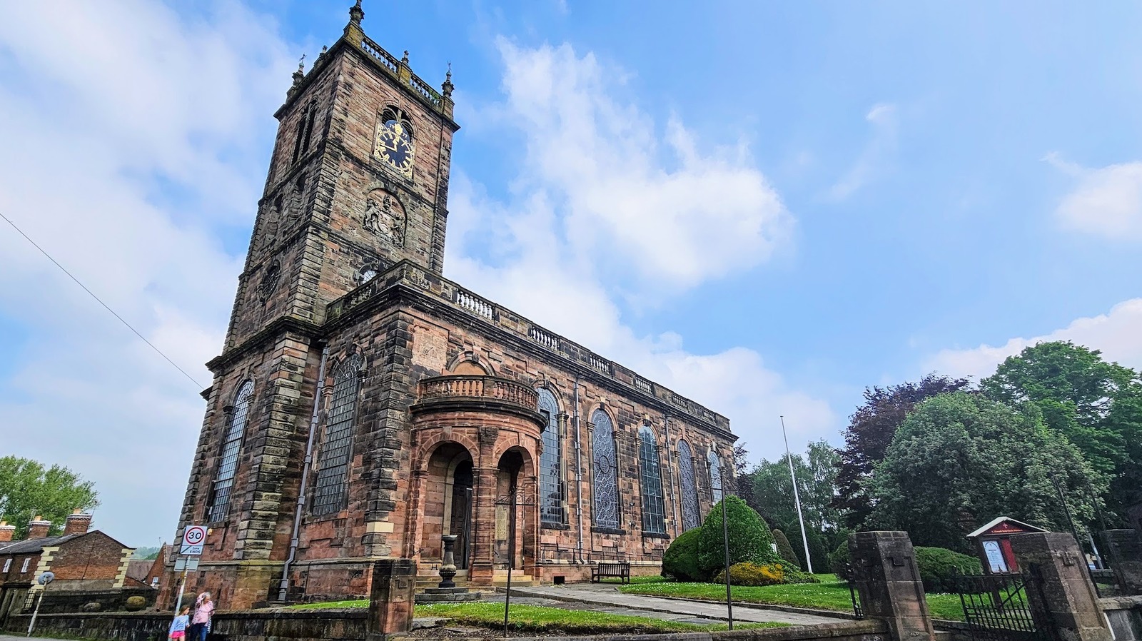 Between Liverpool And Birmingham Is An Old Roman Town With Shops, Michelin-Rated Local Eats, And Scenic Beauty