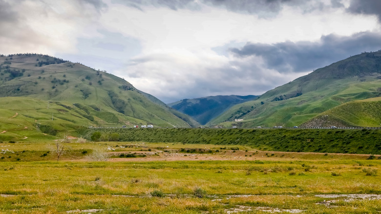 The Tejon Ranch/pass area near Lebec
