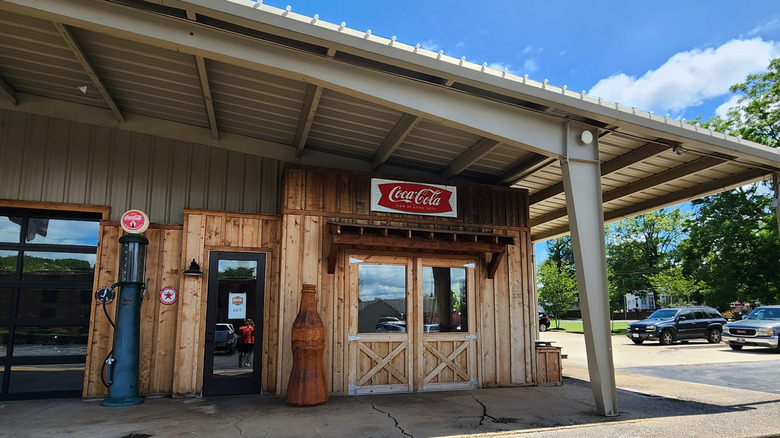 The outside of the Corinth Coke Museum